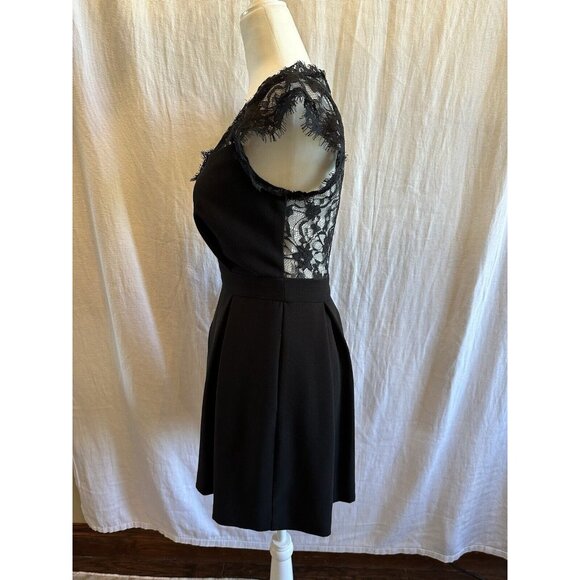 BCBGeneration Lace Sweetheart Black Fit & Flare Dress Pleated Women Size 2 Lined - Picture 5 of 10